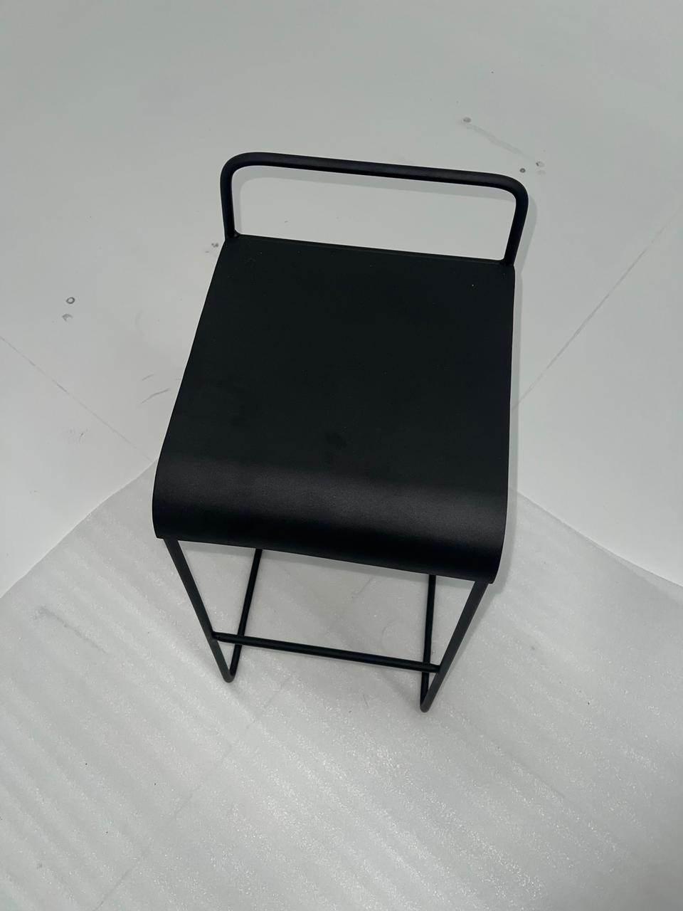 Butaco sin espaldar Ikis | The Blue House